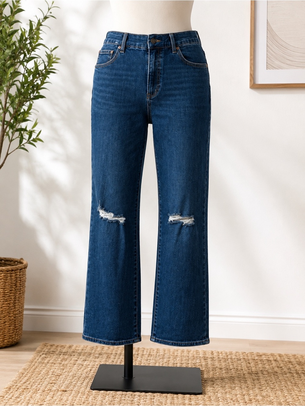 Express Women's Straight Leg Jeans in Dark Blue